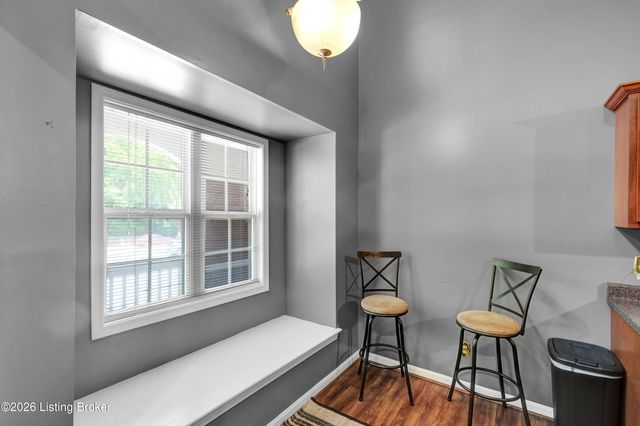 225 Crescent Hill Pl 211, Louisville, KY 40206