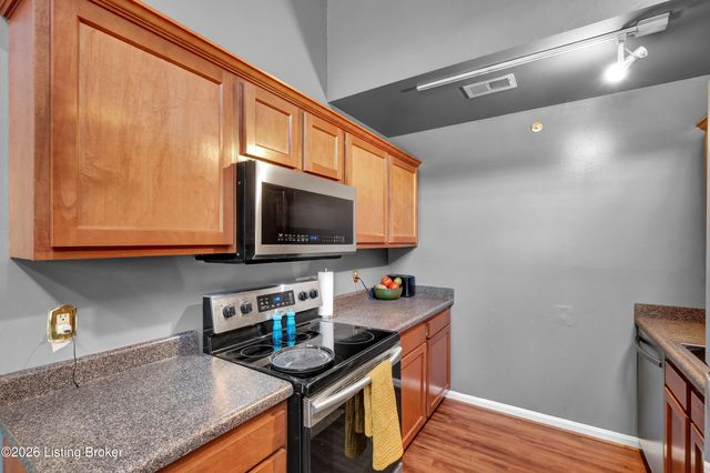 225 Crescent Hill Pl 211, Louisville, KY 40206
