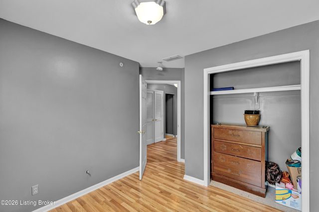 225 Crescent Hill Pl 211, Louisville, KY 40206