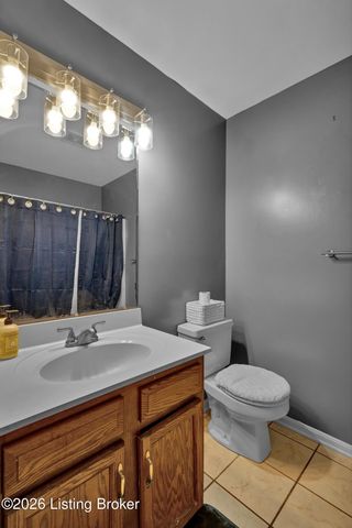 225 Crescent Hill Pl 211, Louisville, KY 40206
