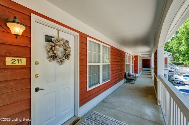 225 Crescent Hill Pl 211, Louisville, KY 40206