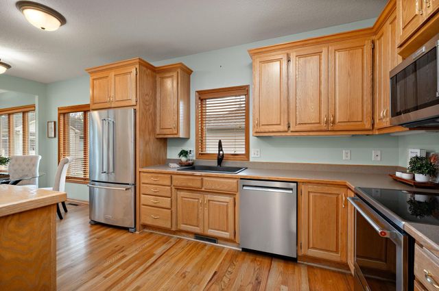 11466 Preserve Lane N, Champlin, MN 55316