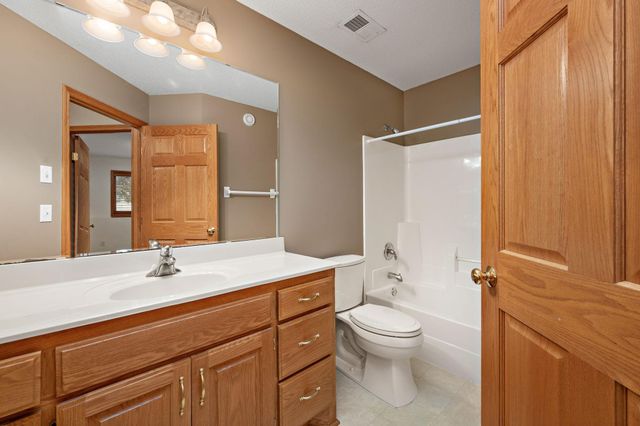 11466 Preserve Lane N, Champlin, MN 55316