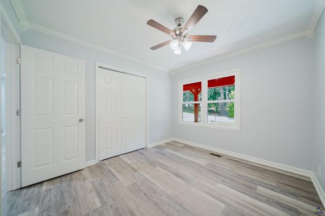 214 Oak Ridge Drive, Byron, GA 31008