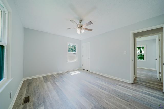214 Oak Ridge Drive, Byron, GA 31008