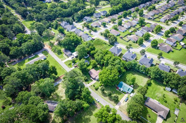 214 Oak Ridge Drive, Byron, GA 31008