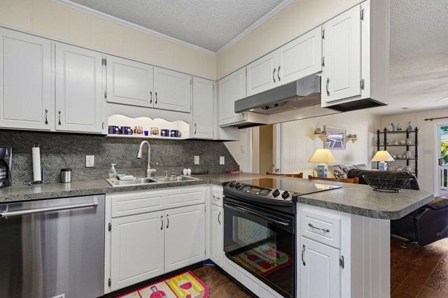 308 28th Ave. N, North Myrtle Beach, SC 29582