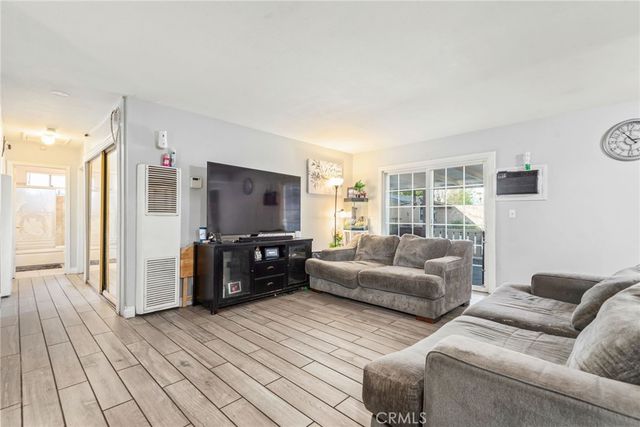19450 Woodhill Street, Rialto, CA 92376