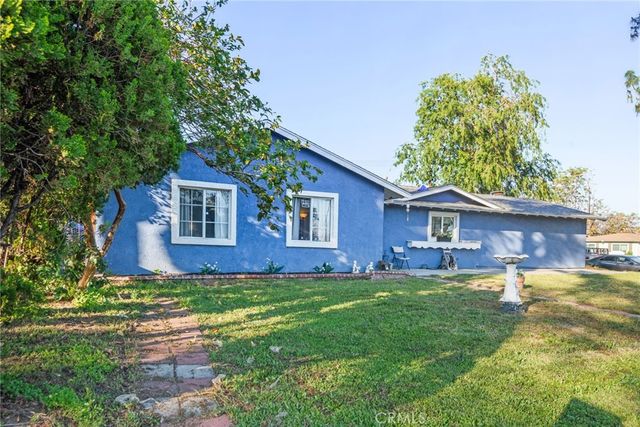 19450 Woodhill Street, Rialto, CA 92376