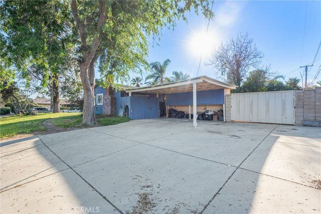19450 Woodhill Street, Rialto, CA 92376