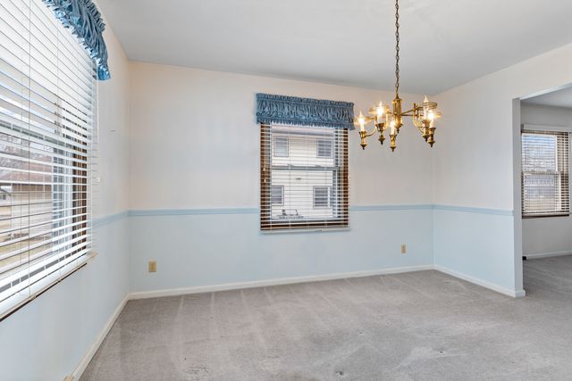 1726 Williamsburg Road, Rockford, IL 61107