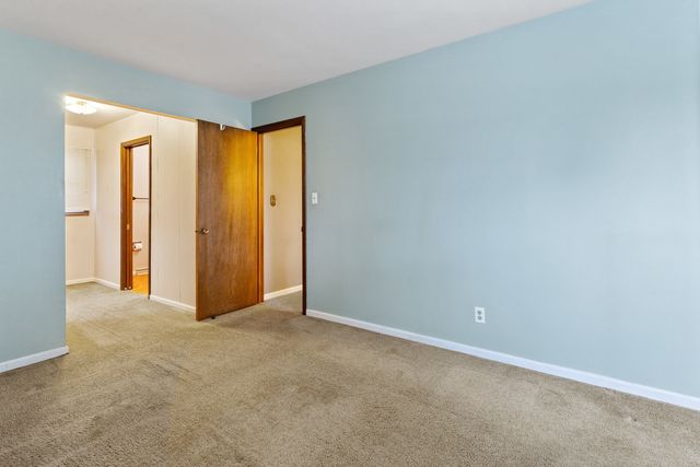 1726 Williamsburg Road, Rockford, IL 61107