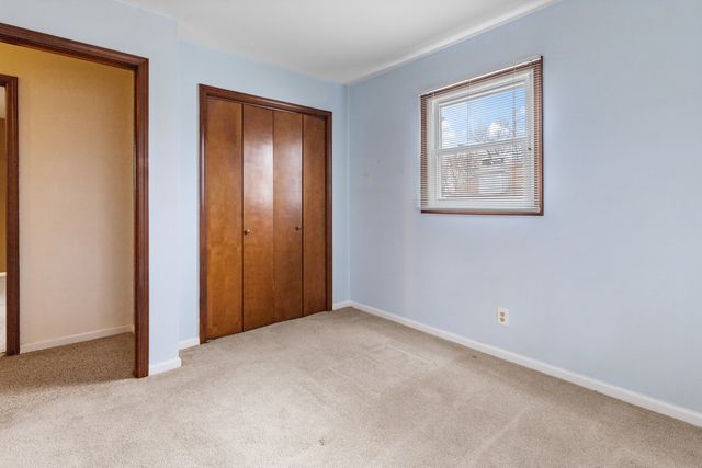 1726 Williamsburg Road, Rockford, IL 61107