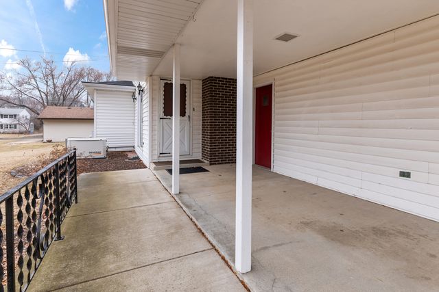 1726 Williamsburg Road, Rockford, IL 61107