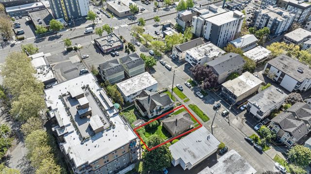 1530 NW 53rd Street, Seattle, WA 98107