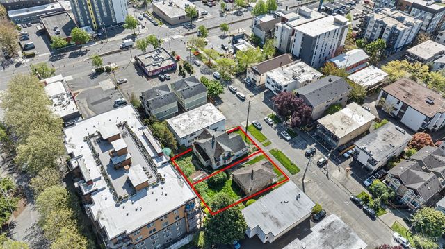 1530 NW 53rd Street, Seattle, WA 98107