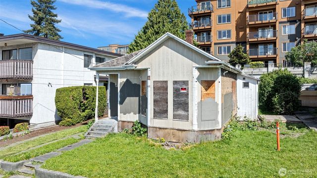 1530 NW 53rd Street, Seattle, WA 98107