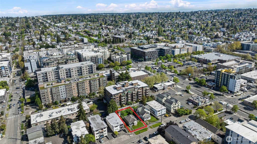 1530 NW 53rd Street, Seattle, WA 98107