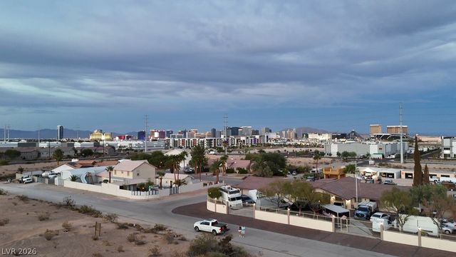 Mohawk, Las Vegas, NV 89118