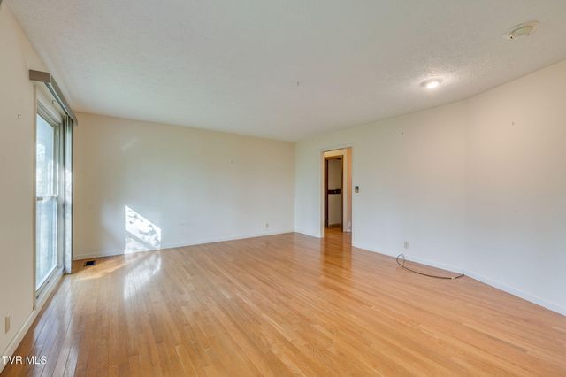 4709 Edens View Road, Kingsport, TN 37664