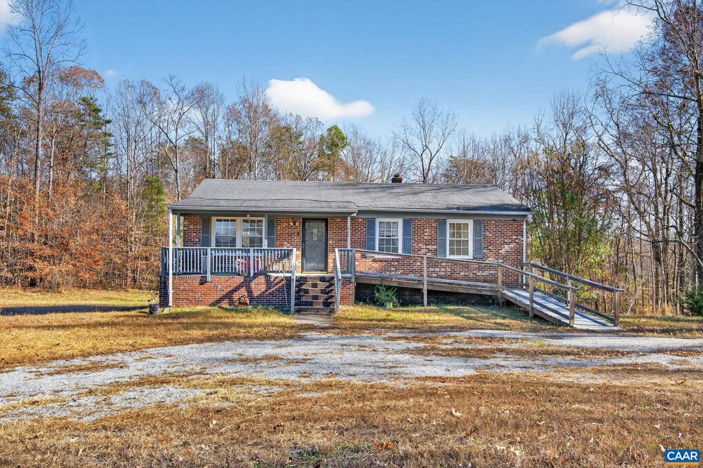 218 MAHAN RD, Cumberland, VA 23901