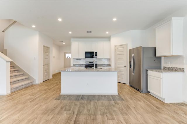 7319 Sunset Creek Drive, Richmond, TX 77469