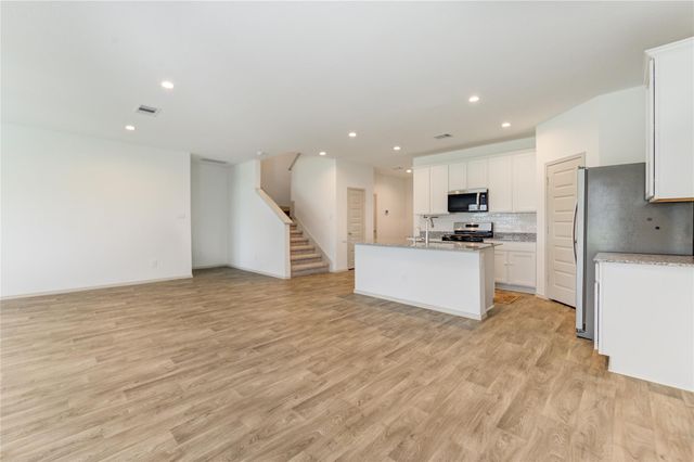 7319 Sunset Creek Drive, Richmond, TX 77469