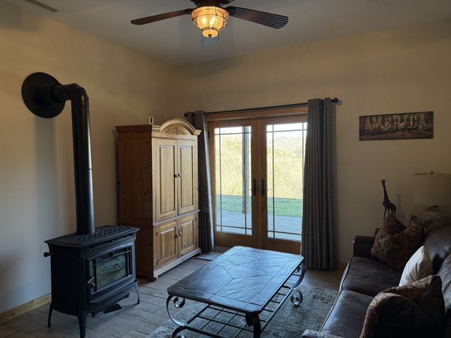 575 E Fork Rd, Whitleyville, TN 38588