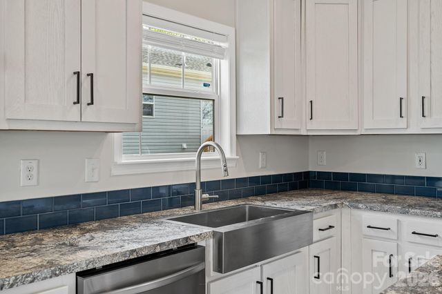 134 Bellamy Road, Asheville, NC 28806