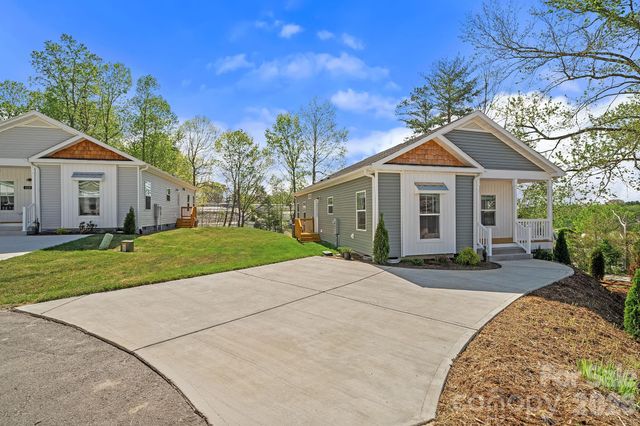 134 Bellamy Road, Asheville, NC 28806