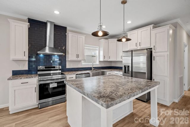 134 Bellamy Road, Asheville, NC 28806
