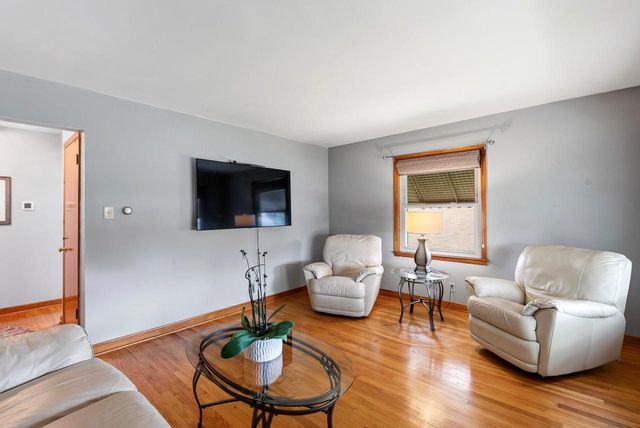 162 W Allerton AVENUE, Milwaukee, WI 53207