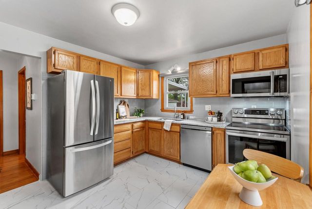 162 W Allerton AVENUE, Milwaukee, WI 53207