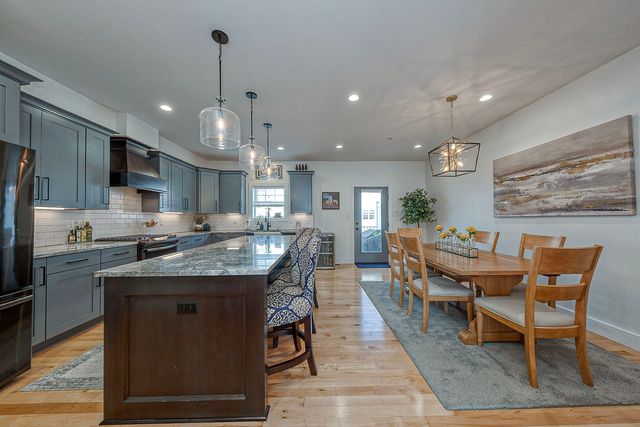 218 Park PLACE, Oakmont, PA 15139