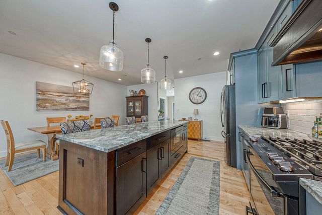 218 Park PLACE, Oakmont, PA 15139