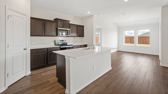 1838 Nestling Street, Crandall, TX 75114