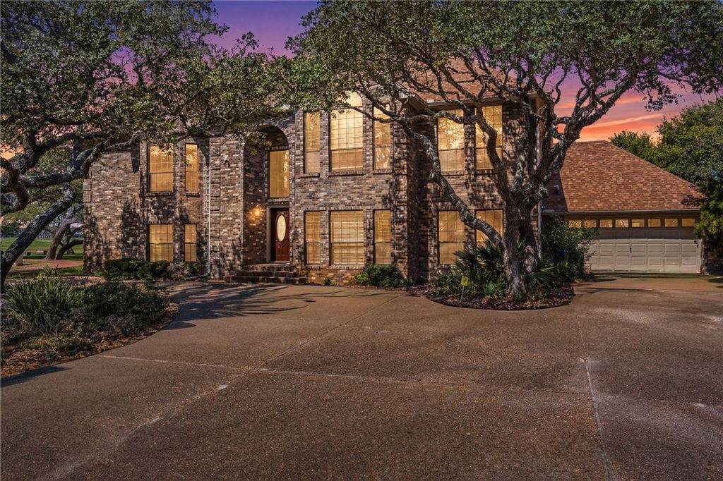 505 Spyglass, Rockport, TX 78382