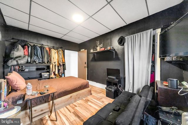 5853 MARKET ST, Philadelphia, PA 19139