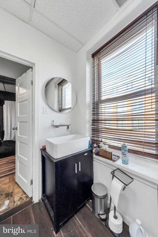 5853 MARKET ST, Philadelphia, PA 19139