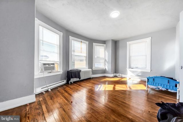5853 MARKET ST, Philadelphia, PA 19139