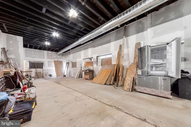 5853 MARKET ST, Philadelphia, PA 19139