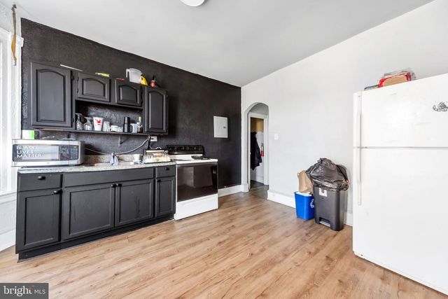 5853 MARKET ST, Philadelphia, PA 19139