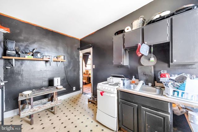 5853 MARKET ST, Philadelphia, PA 19139