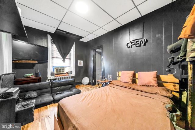 5853 MARKET ST, Philadelphia, PA 19139