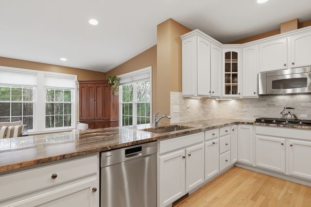 11 Howarth Drive, Upton, MA 01568