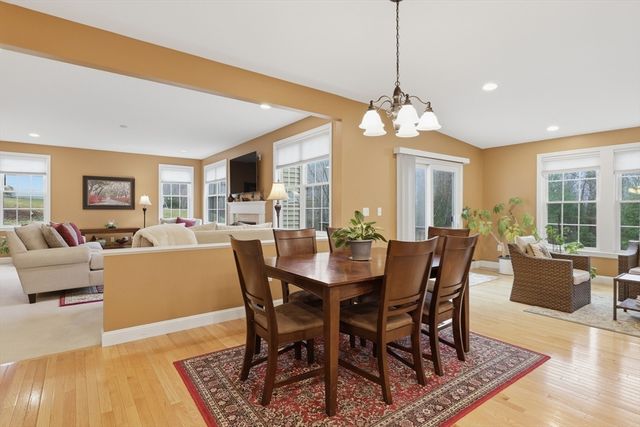 11 Howarth Drive, Upton, MA 01568