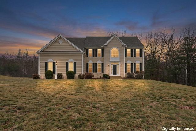 11 Howarth Drive, Upton, MA 01568