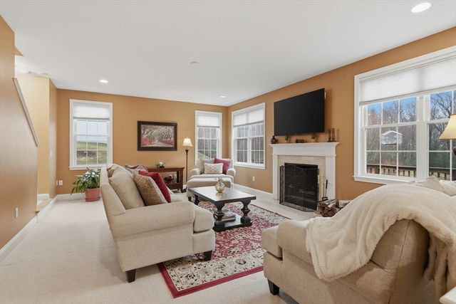 11 Howarth Drive, Upton, MA 01568