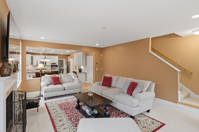 11 Howarth Drive, Upton, MA 01568