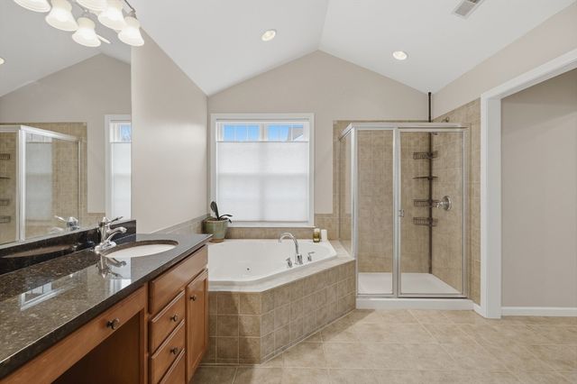 11 Howarth Drive, Upton, MA 01568